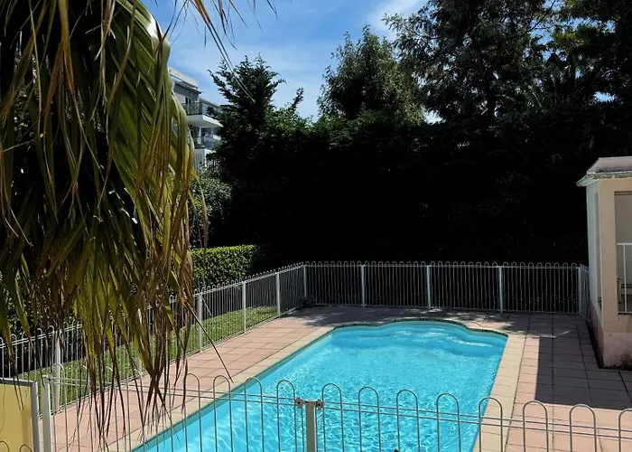 Lejlighed With 2 Bedrooms, Terrace, Pool & Parking