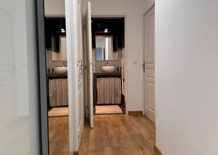 With 2 Bedrooms, Terrace, Pool & Parking Antibes